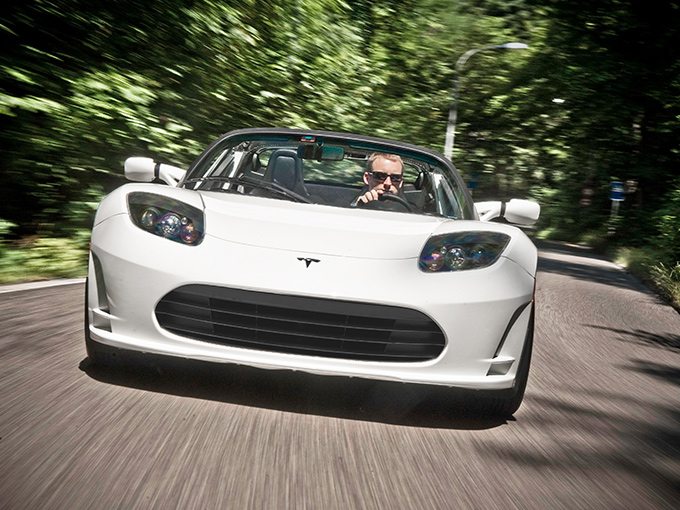 © Tesla
