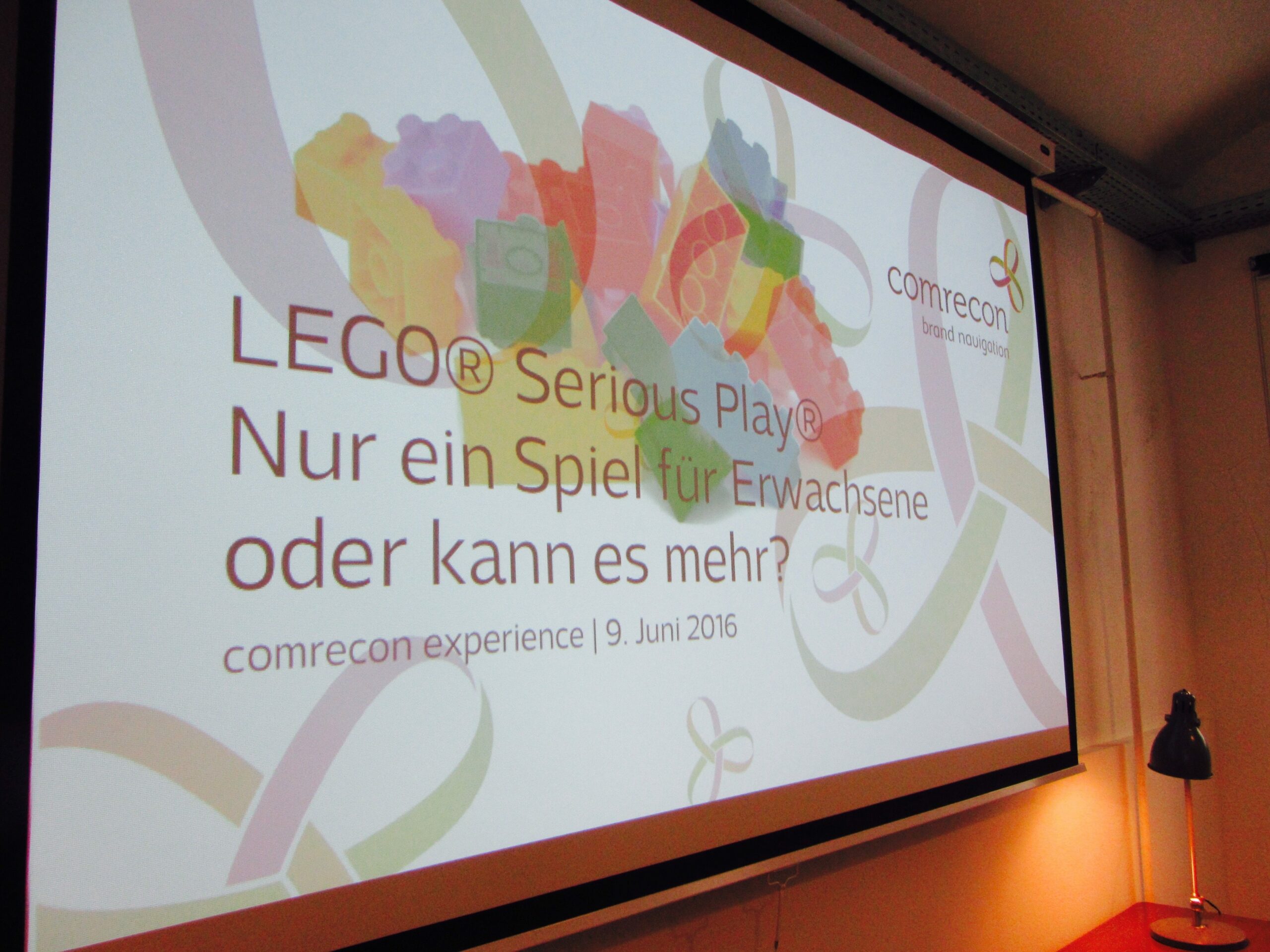 LEGO® Serious Play®: Nur ein Spiel für Erwachsene oder kann es mehr?